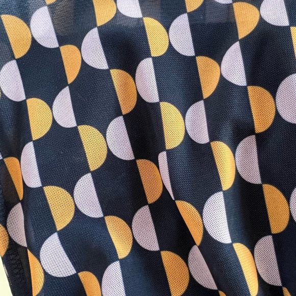 Anthropologie - never worn
stretch mesh peplum top - Picture 4 of 8